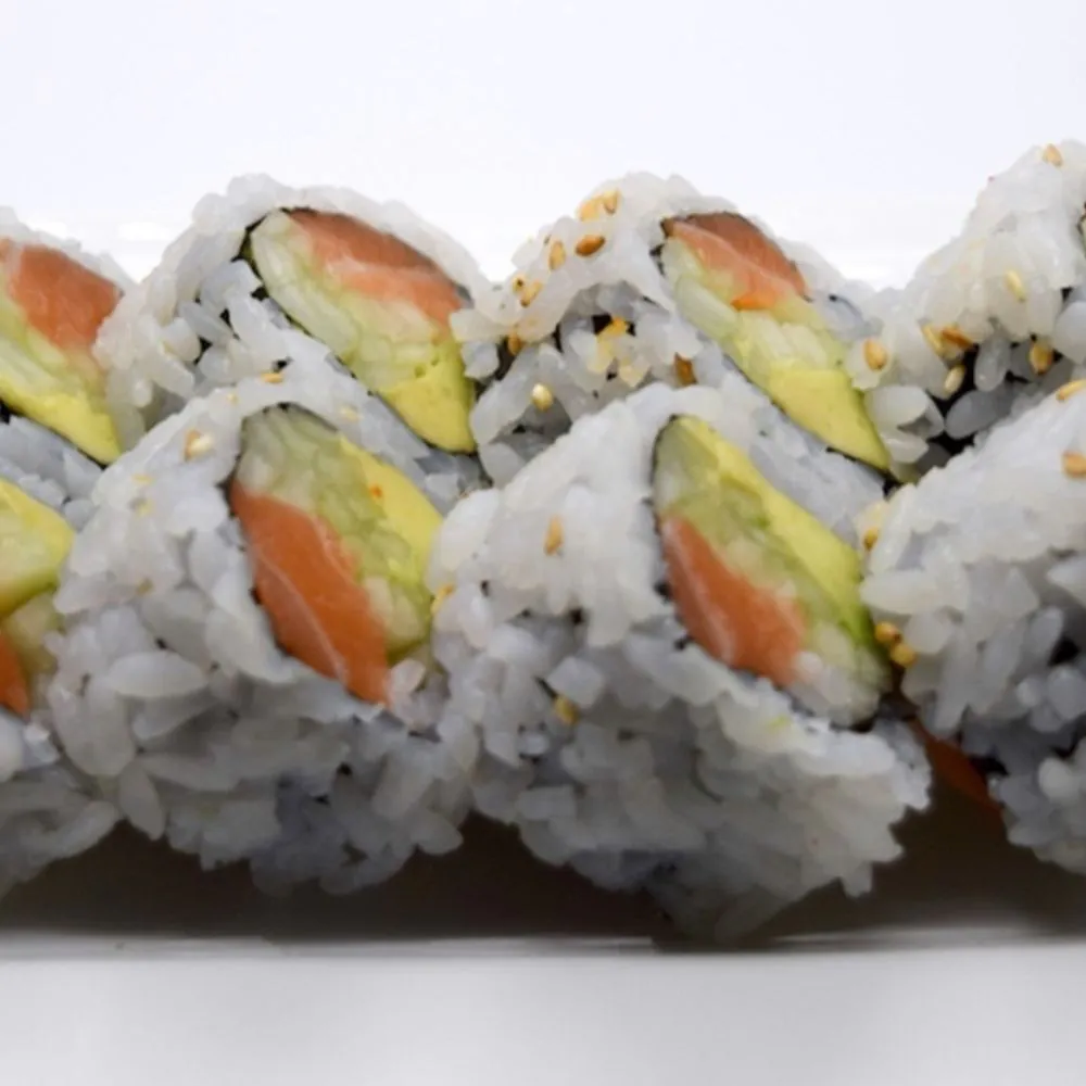 Alaskan Roll at Ukiyoe Revolving Sushi and Noodles Japanese Restaurant in Parma